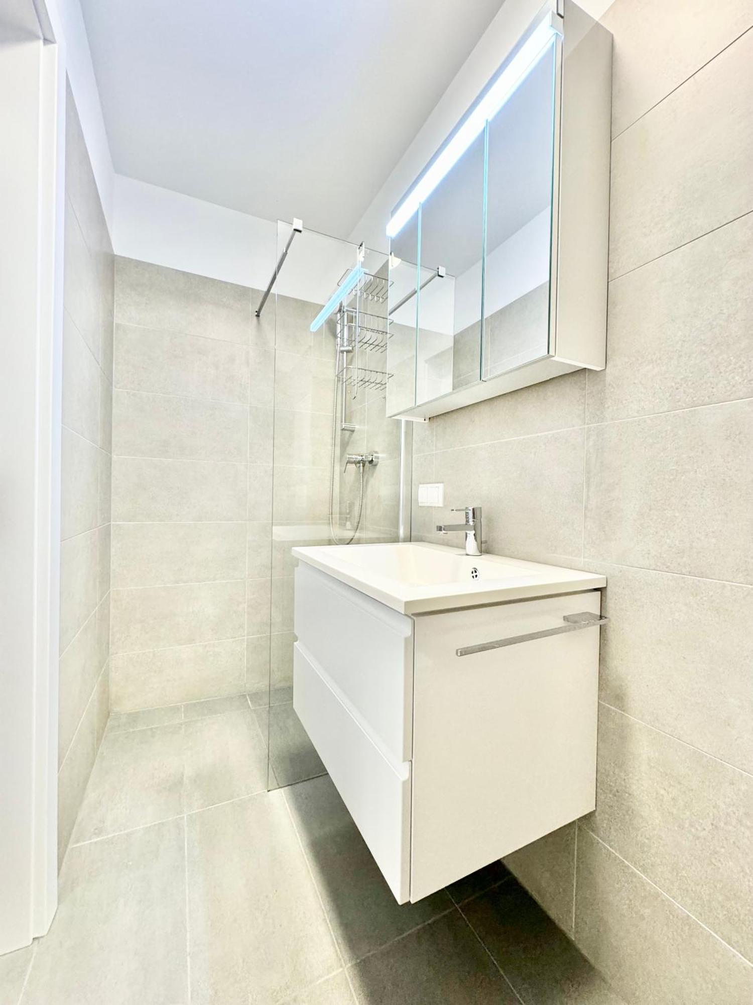 Apartment Designer Mit Balkon Wien